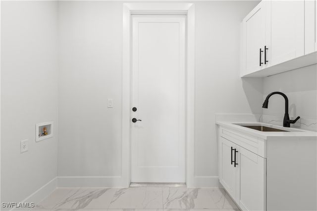 2936 41st AVE NE, Naples, FL 34120