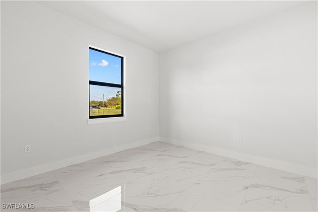 2936 41st AVE NE, Naples, FL 34120