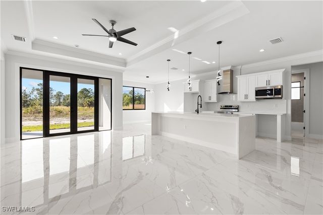 2936 41st AVE NE, Naples, FL 34120