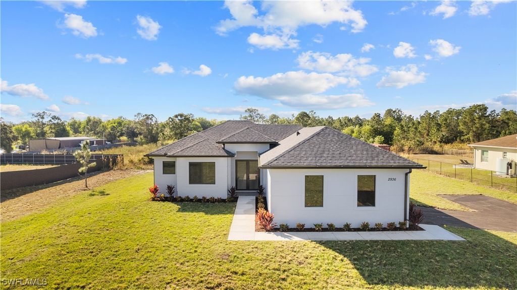 2936 41st AVE NE, Naples, FL 34120