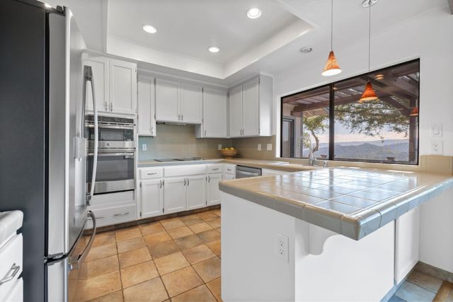 25435 Hutchinson Road, Los Gatos, CA 95033