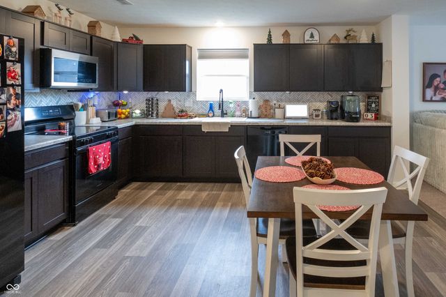 1195 Andromeda Drive, Franklin, IN 46131