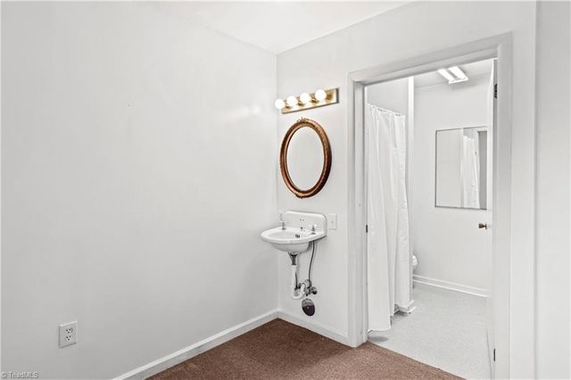 415 S Poplar Street, Winston-salem, NC 27101