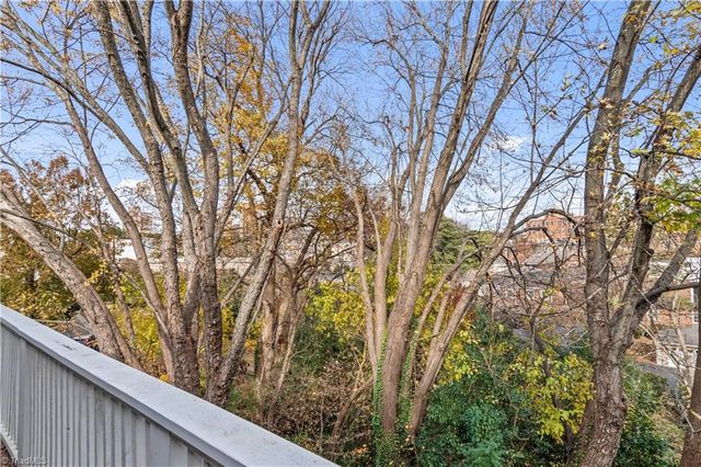 415 S Poplar Street, Winston-salem, NC 27101