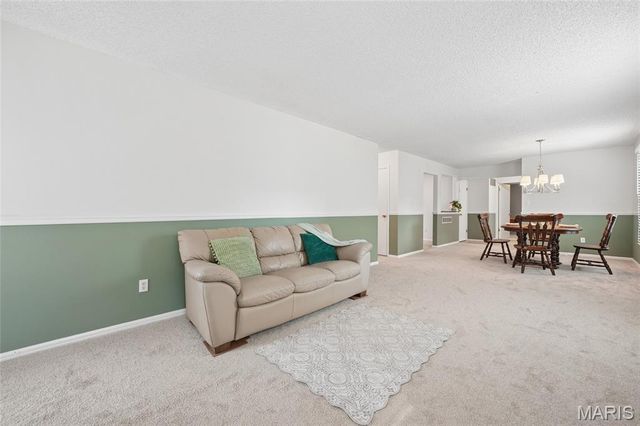 3024 Autumn Lakes Court, Maryland Heights, MO 63043