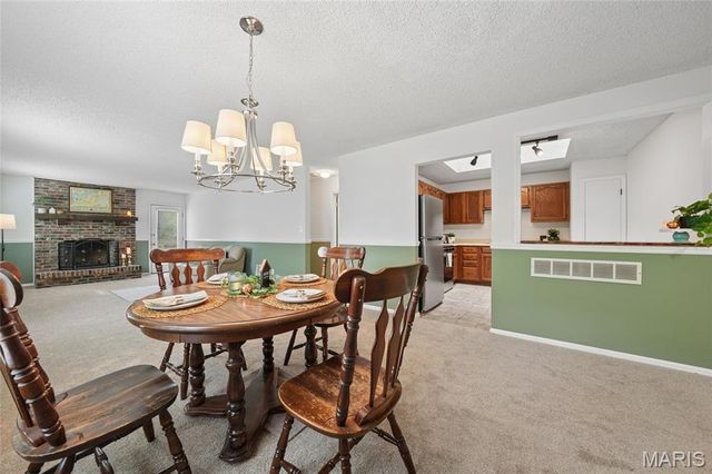 3024 Autumn Lakes Court, Maryland Heights, MO 63043