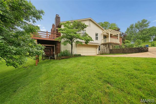 3024 Autumn Lakes Court, Maryland Heights, MO 63043