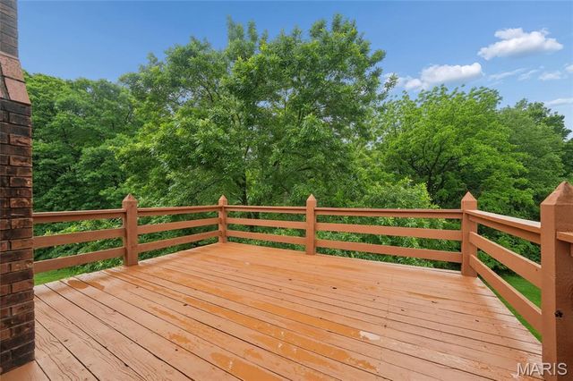 3024 Autumn Lakes Court, Maryland Heights, MO 63043