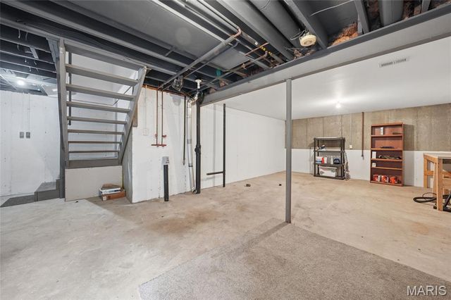 3024 Autumn Lakes Court, Maryland Heights, MO 63043