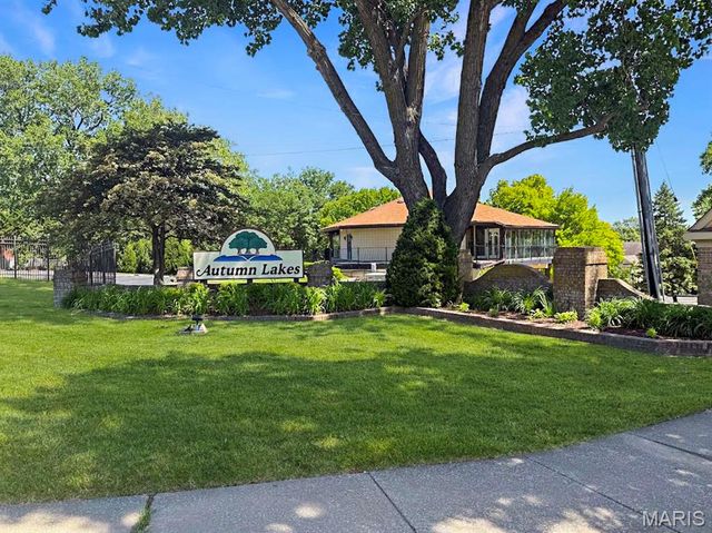 3024 Autumn Lakes Court, Maryland Heights, MO 63043