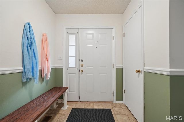 3024 Autumn Lakes Court, Maryland Heights, MO 63043