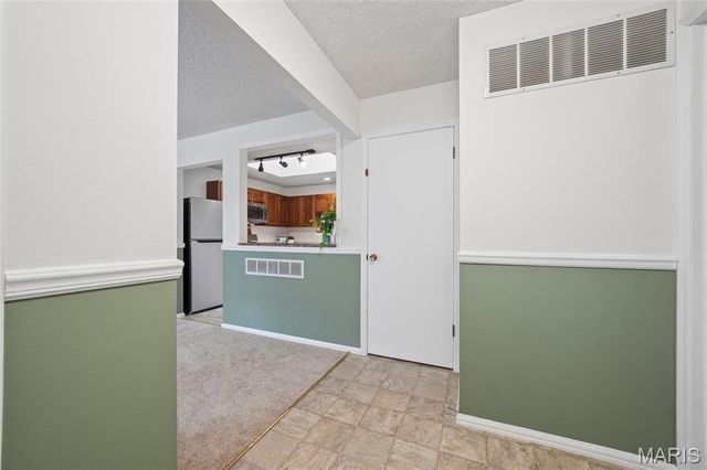 3024 Autumn Lakes Court, Maryland Heights, MO 63043