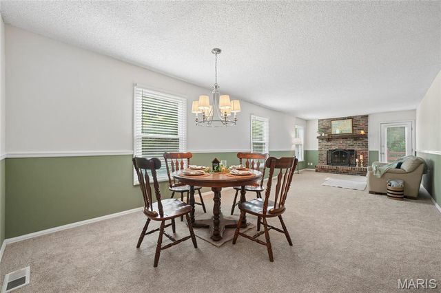 3024 Autumn Lakes Court, Maryland Heights, MO 63043