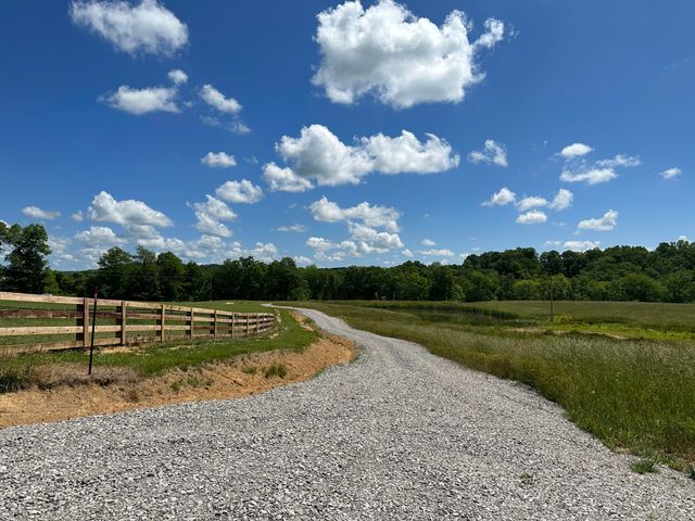 2506 Mount Zion Road, East Bernstadt, KY 40729