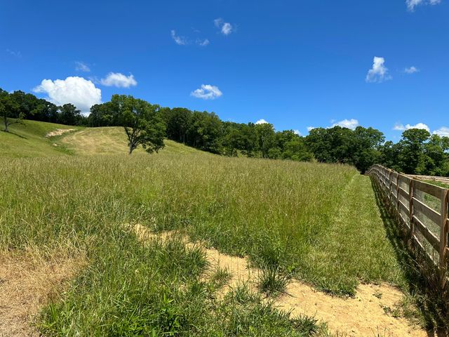 2506 Mount Zion Road, East Bernstadt, KY 40729