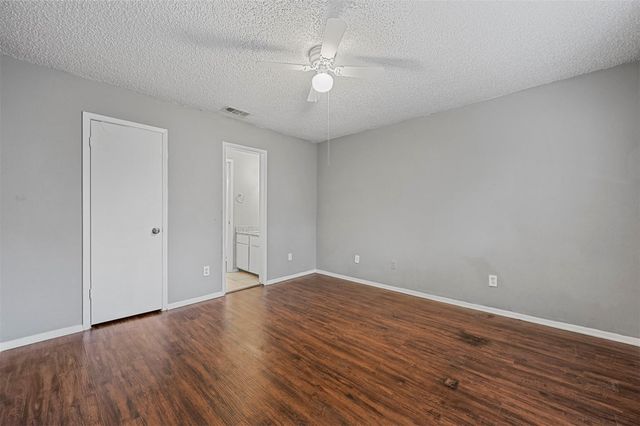 3034 Tudor Lane A, Irving, TX 75060