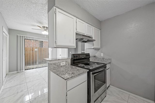 3034 Tudor Lane A, Irving, TX 75060