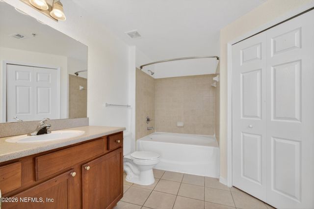 8550 TOUCHTON Road 537, Jacksonville, FL 32216