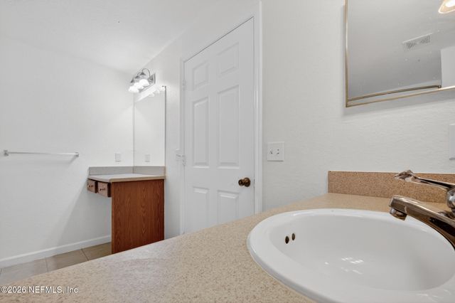 8550 TOUCHTON Road 537, Jacksonville, FL 32216