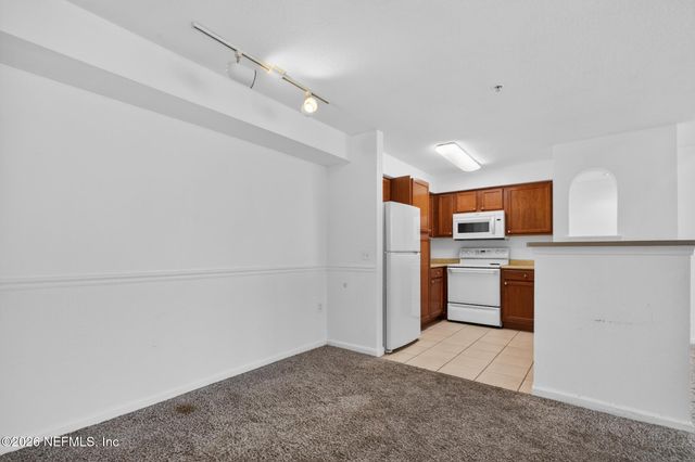 8550 TOUCHTON Road 537, Jacksonville, FL 32216