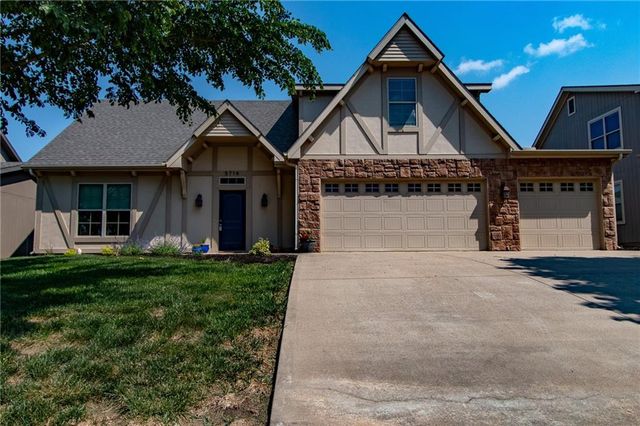 5714 Silverstone Drive, Lawrence, KS 66049