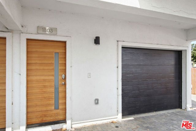 1805 S New England Street, Los Angeles, CA 90006