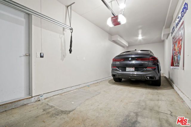 1805 S New England Street, Los Angeles, CA 90006