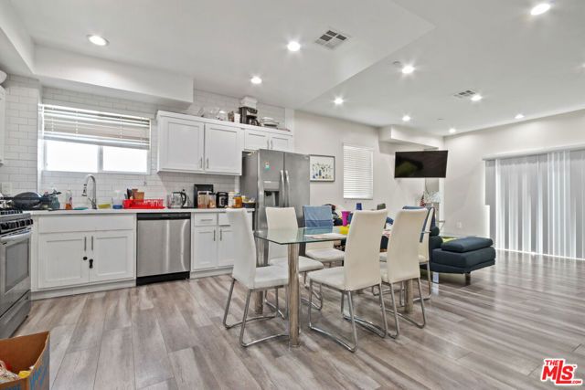 1805 S New England Street, Los Angeles, CA 90006