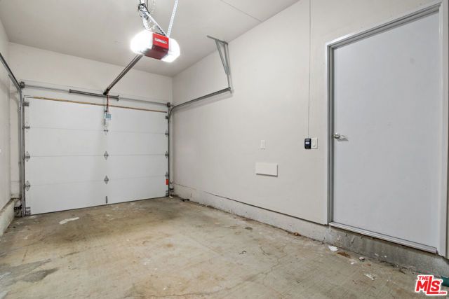 1805 S New England Street, Los Angeles, CA 90006