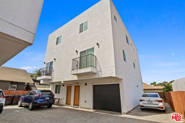 1805 S New England Street, Los Angeles, CA 90006