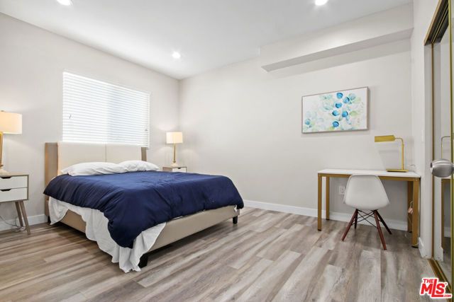 1805 S New England Street, Los Angeles, CA 90006