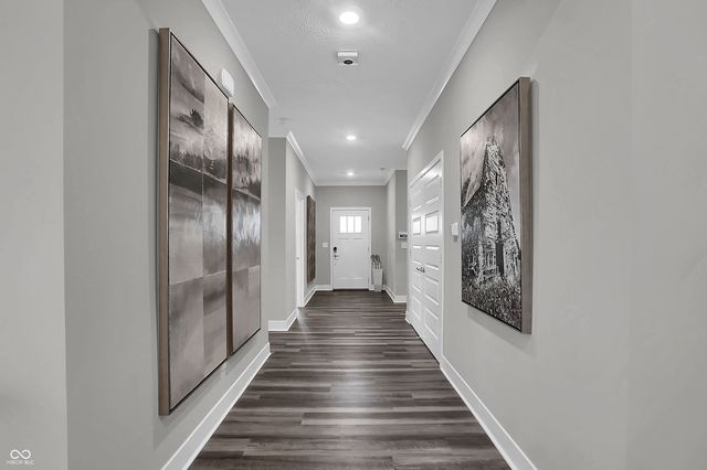 2311 Red Squirrel Way, Zionsville, IN 46077