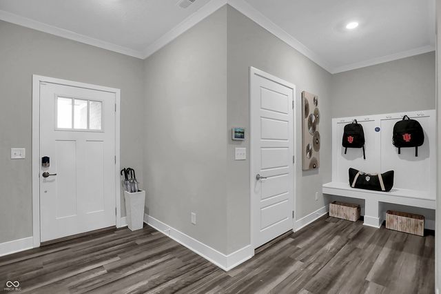 2311 Red Squirrel Way, Zionsville, IN 46077