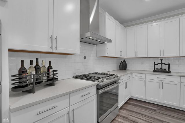 2311 Red Squirrel Way, Zionsville, IN 46077