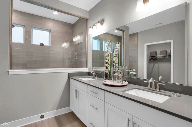 2311 Red Squirrel Way, Zionsville, IN 46077