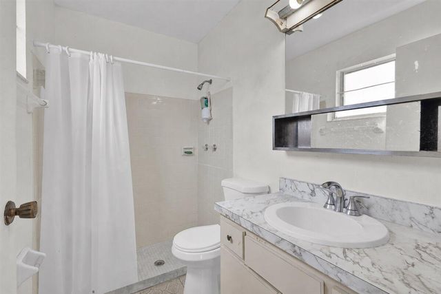 2118 SW Airoso Boulevard, Port St. Lucie, FL 34984