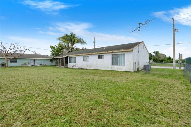 2118 SW Airoso Boulevard, Port St. Lucie, FL 34984