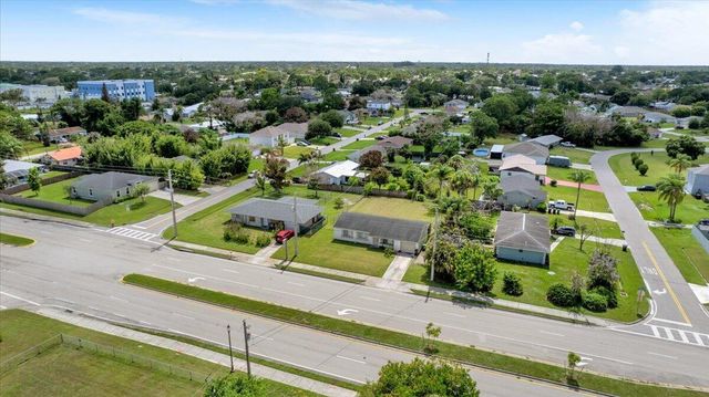2118 SW Airoso Boulevard, Port St. Lucie, FL 34984