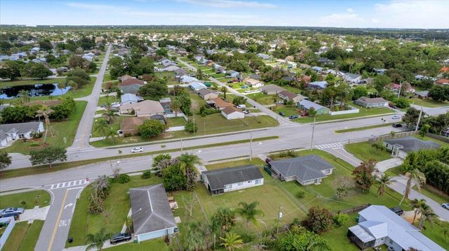 2118 SW Airoso Boulevard, Port St. Lucie, FL 34984