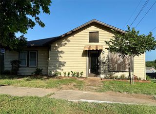 1402 S 14th Street, Chickasha, OK 73018