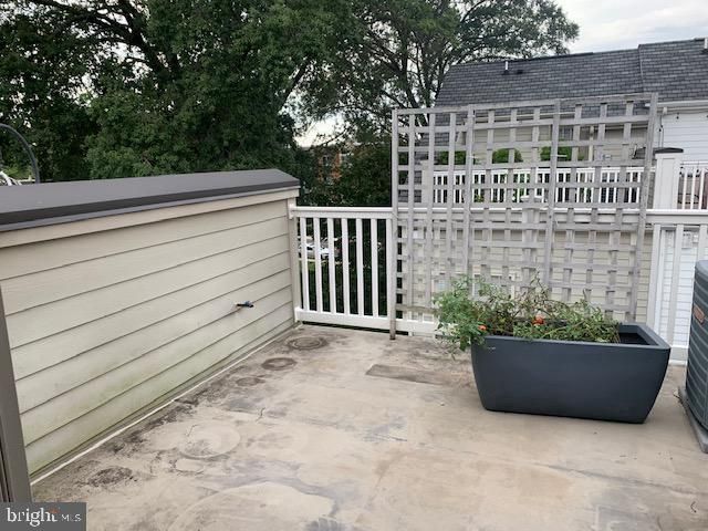 430 N THOMAS ST, Arlington, VA 22203