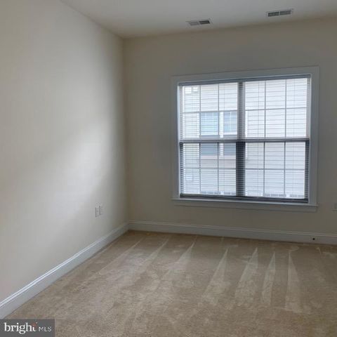 430 N THOMAS ST, Arlington, VA 22203