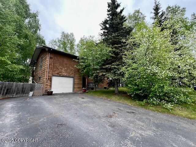 1725 Skilak Circle, Anchorage, AK 99504