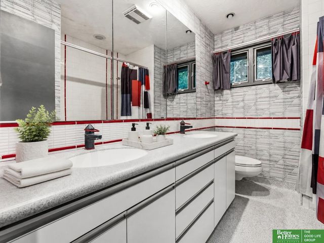12614 Harney Circle, Omaha, NE 68154