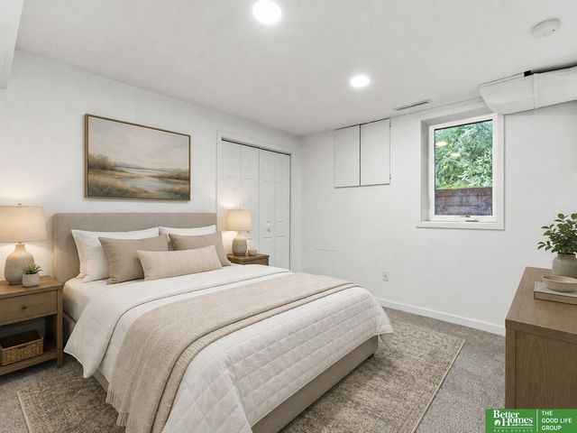 12614 Harney Circle, Omaha, NE 68154