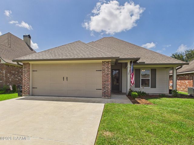 110 Scarlet Oak Drive, Carencro, LA 70520