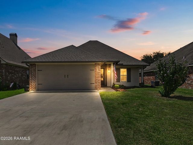 110 Scarlet Oak Drive, Carencro, LA 70520