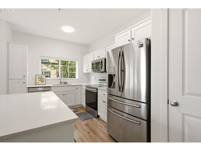 11225 Se CAUSEY Cir, Happy Valley, OR 97086