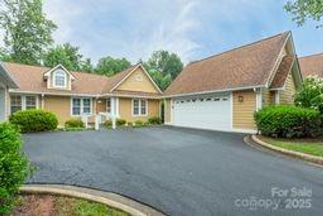 1303 Hyde Park Drive, Asheville, NC 28806