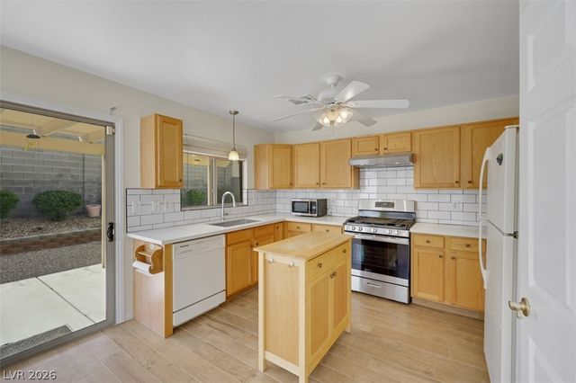 9671 Giddings Avenue, Las Vegas, NV 89148